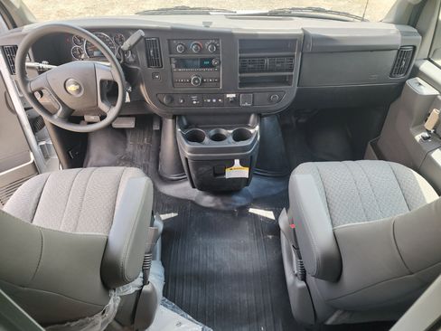 New 2024 Chevrolet Express 3500 w/ Power Convenience Package image 18