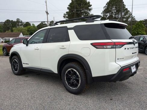 New 2025 Nissan Pathfinder Rock Creek image 6