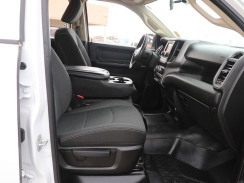 Used 2020 RAM 2500 Tradesman w/ Chrome Appearance Group image 31