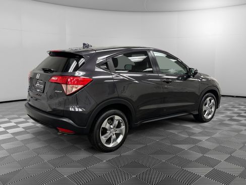 Used 2017 Honda HR-V EX image 5