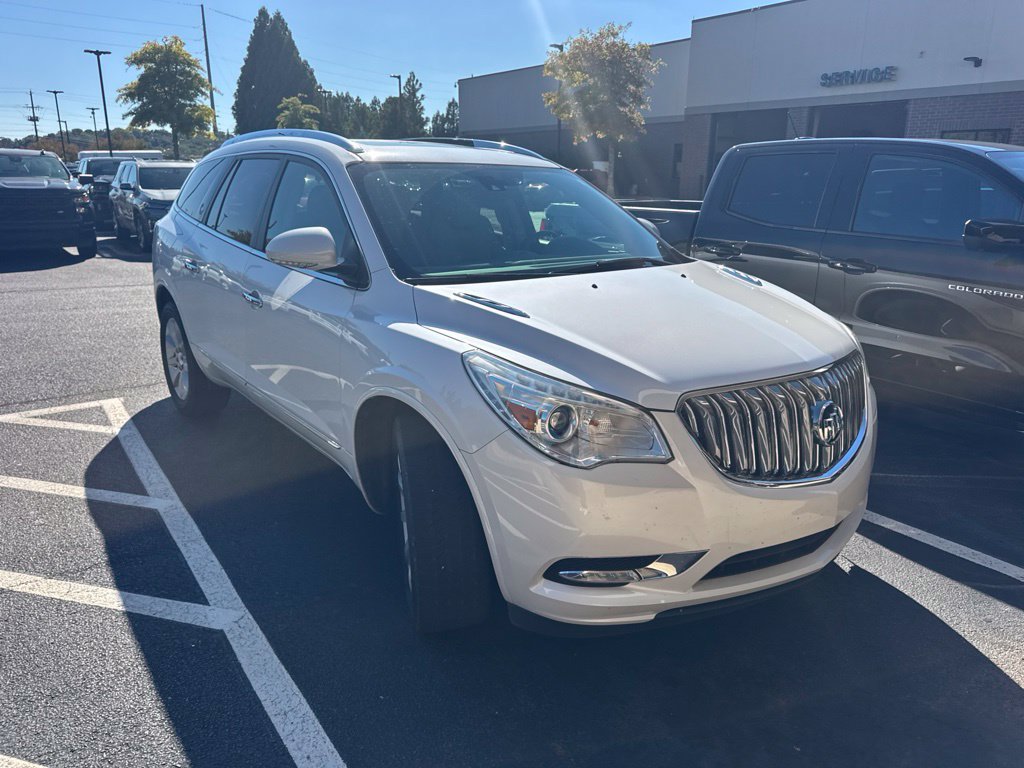 Used 2017 Buick Enclave Premium w/ Experience Buick Package FWD image 4