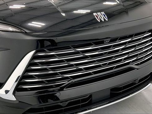 Used 2025 Buick Enclave Preferred FWD image 37