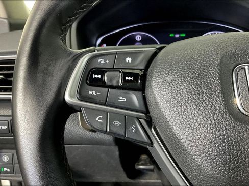 Used 2018 Honda Accord Touring image 27