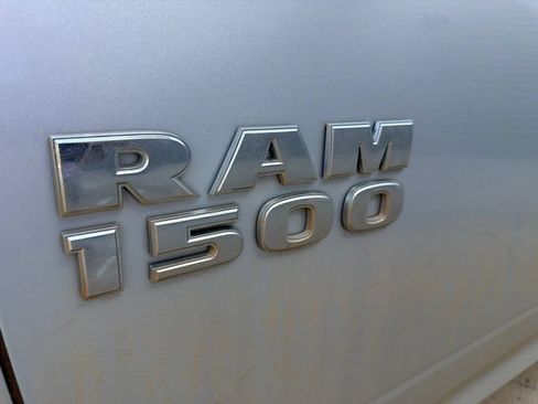 Used 2017 RAM 1500 Classic SLT AWD/4WD image 7