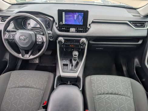 Used 2024 Toyota RAV4 XLE FWD image 4