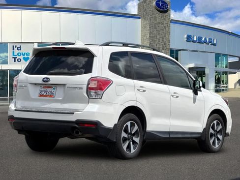 Used 2018 Subaru Forester 2.5i Premium AWD/4WD image 2