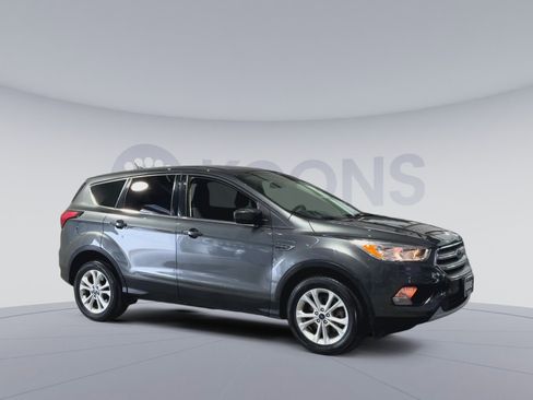 Used 2019 Ford Escape SE AWD/4WD image 2