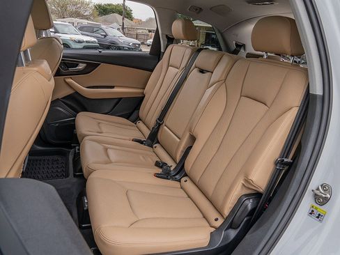 Used 2020 Audi Q7 3.0T Premium Plus w/ Premium Plus Package image 17