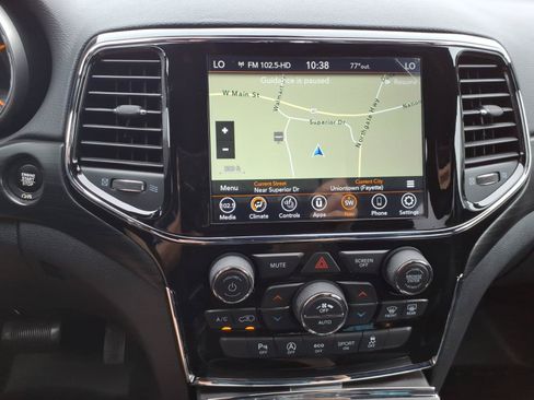 Used 2020 Jeep Grand Cherokee Altitude AWD/4WD image 14