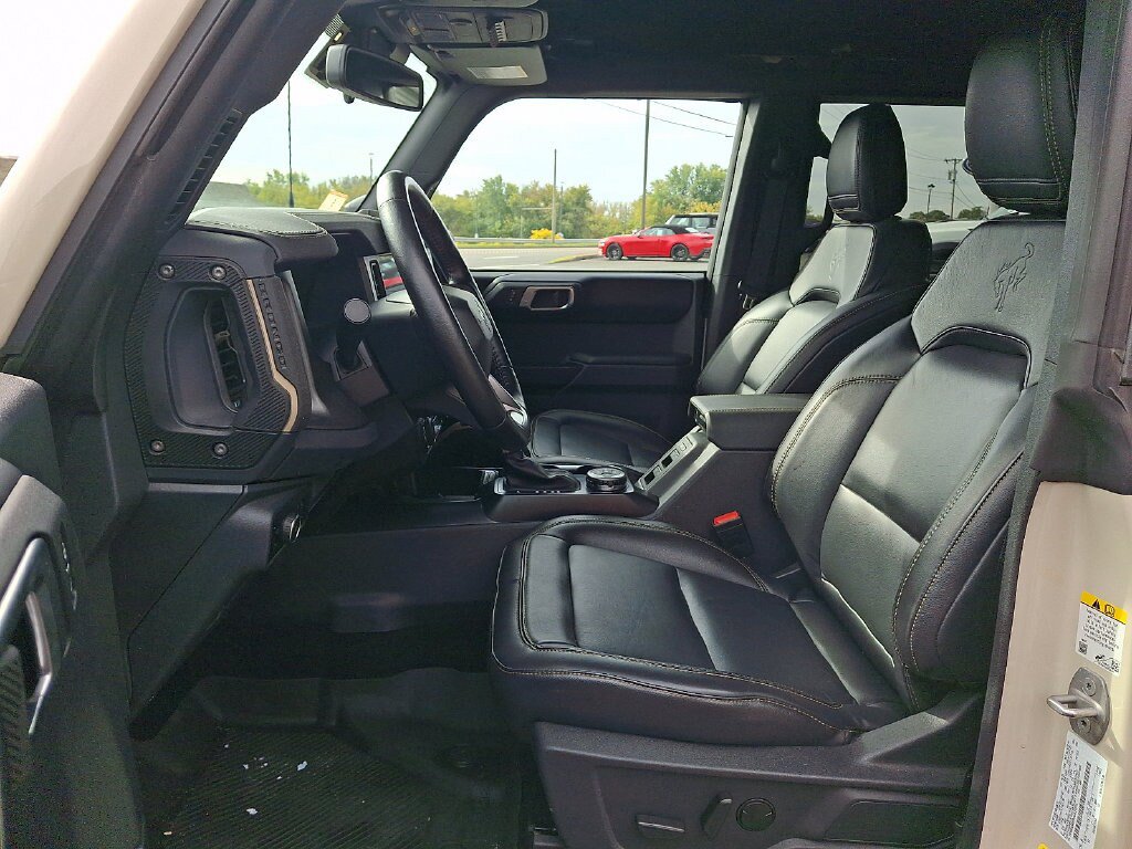 Used 2025 Ford Bronco Badlands AWD/4WD image 13