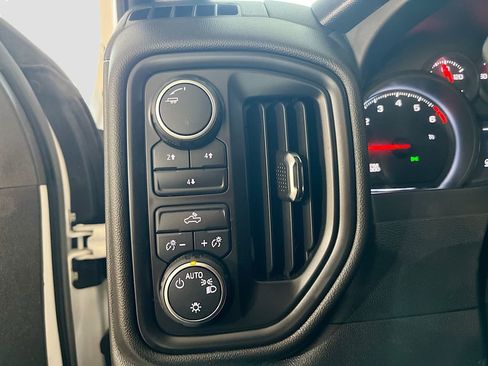 Used 2023 Chevrolet Silverado 2500 Custom w/ Custom Convenience Package image 10