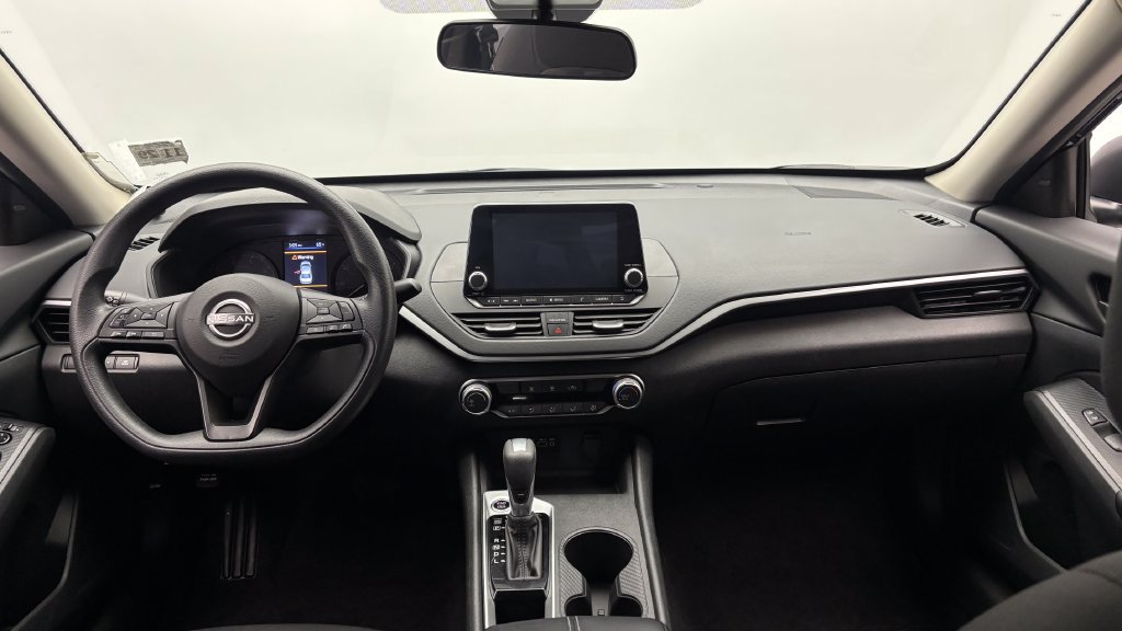 Used 2025 Nissan Altima 2.5 S FWD image 26