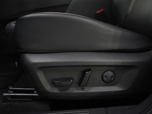 Used 2022 Nissan Rogue SV w/ SV Premium Package image 24