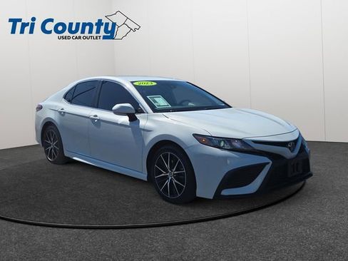 Certified 2023 Toyota Camry SE FWD image 1