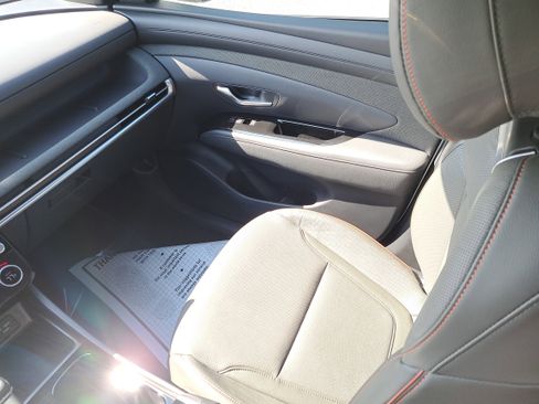 Certified 2025 Hyundai Santa Cruz Limited image 12