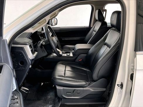 Used 2022 Ford Expedition Max XLT AWD/4WD image 18