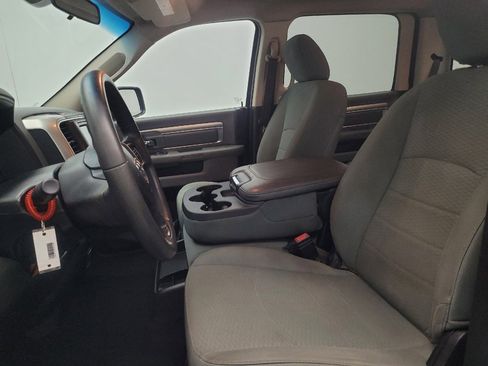 Used 2020 RAM 1500 Classic SLT image 17