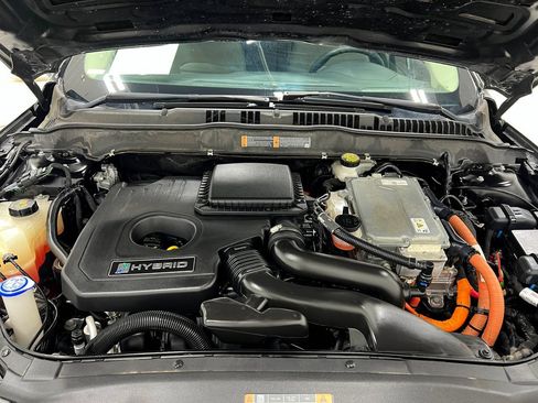 Used 2019 Ford Fusion SE FWD image 29