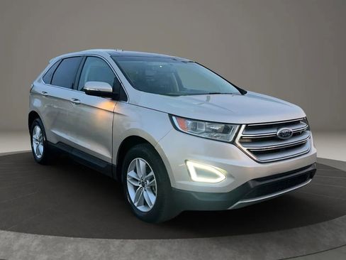 Used 2017 Ford Edge SEL w/ Equipment Group 201A AWD/4WD image 17