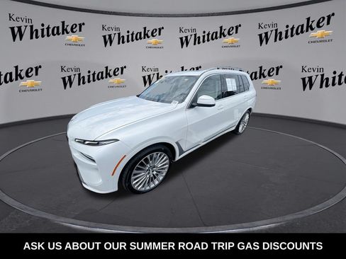 Used 2023 BMW X7 xDrive40i w/ Premium Package AWD/4WD image 5