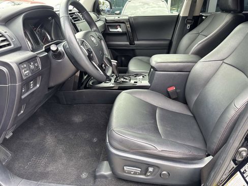 Used 2021 Toyota 4Runner Venture AWD/4WD image 17