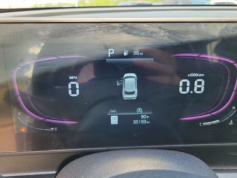 Used 2025 Kia Sportage EX FWD image 27