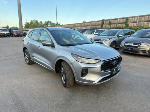 Used 2023 Ford Escape ST-Line Select AWD/4WD image 9