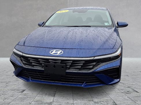 Certified 2025 Hyundai Elantra SEL FWD image 5