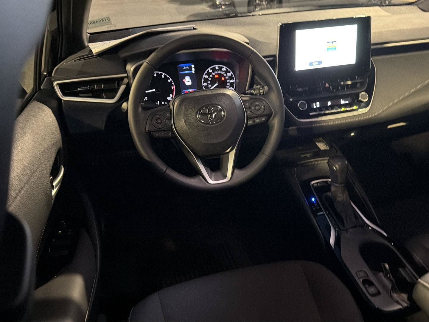 Certified 2025 Toyota Corolla SE w/ SE Package FWD image 18
