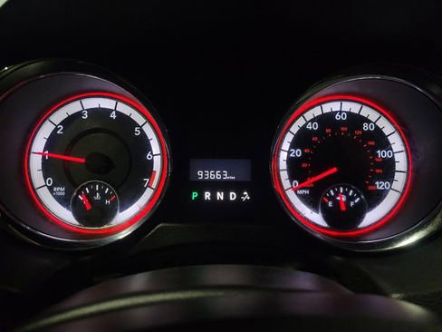 Used 2019 Dodge Grand Caravan SE w/ UConnect Hands-Free Group FWD image 23