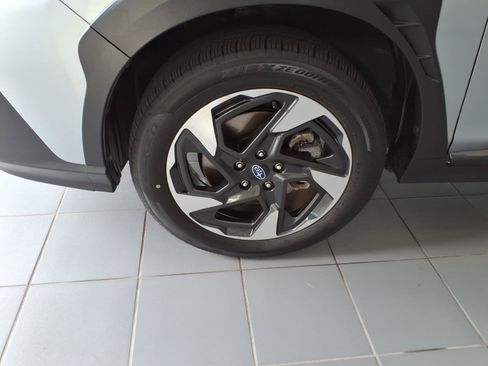 Used 2024 Subaru Crosstrek 2.5i Limited w/ Crosstrek Mirror Package AWD/4WD image 9