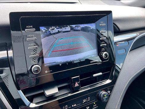 Used 2023 Toyota Camry SE FWD image 29