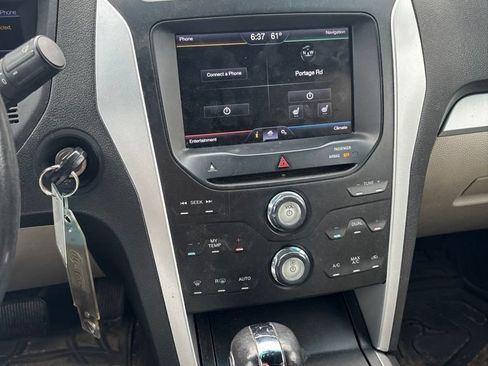 Used 2013 Ford Explorer XLT AWD/4WD image 12