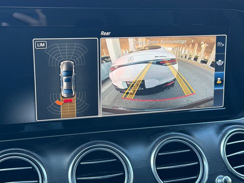 Used 2017 Mercedes-Benz E 300 image 19