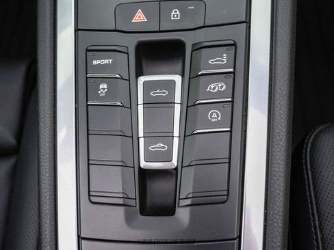 Used 2025 Porsche 718 Boxster image 38