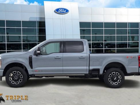 New 2026 Ford F250 Platinum AWD/4WD image 3