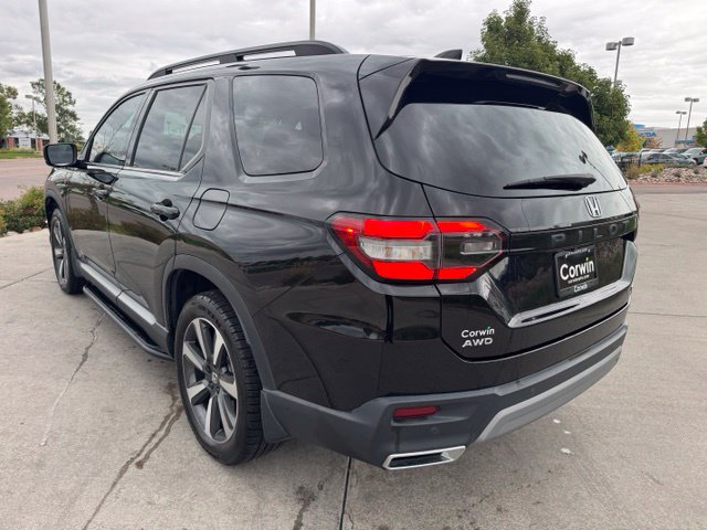 Used 2023 Honda Pilot Touring image 7