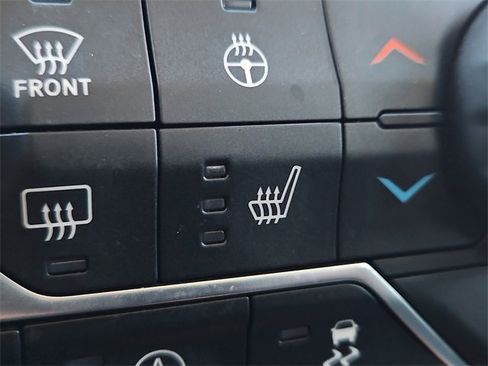 Used 2022 Jeep Gladiator Willys image 4