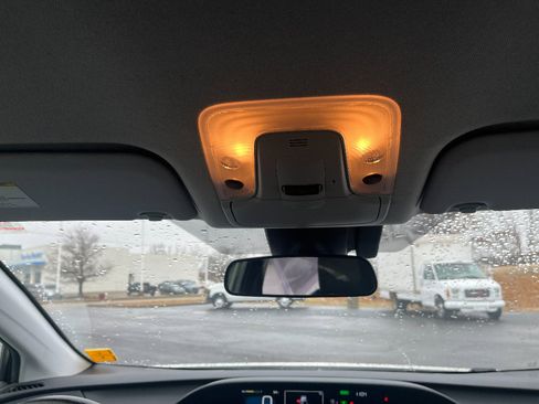 Used 2016 Toyota Prius Three Touring image 26