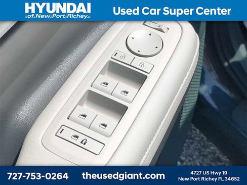 New 2026 Hyundai Santa Fe SE image 18