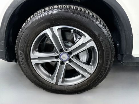 Used 2017 Mercedes-Benz GLC 300 4MATIC w/ Premium 1 Package image 32