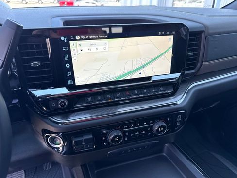 Used 2025 Chevrolet Silverado 2500 ZR2 w/ Technology Package AWD/4WD image 30