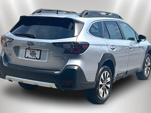 Certified 2025 Subaru Outback Limited XT AWD/4WD image 5