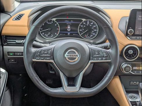 Used 2020 Nissan Sentra SV w/ SV Premium Package FWD image 12
