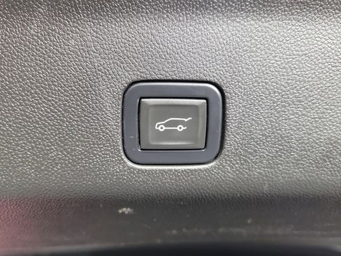 Certified 2021 Cadillac Escalade Premium Luxury RWD image 7