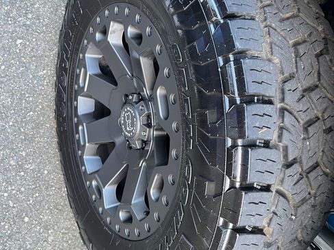 Used 2018 Ford F150 Raptor w/ Equipment Group 802A Luxury image 19