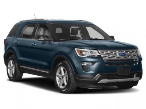 Used 2018 Ford Explorer XLT w/ Equipment Group 202A AWD/4WD image 9