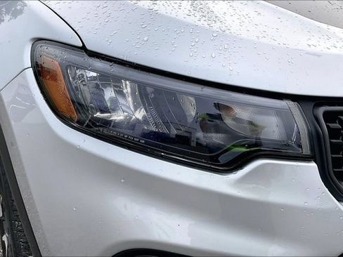 Used 2025 Jeep Compass Trailhawk AWD/4WD image 28