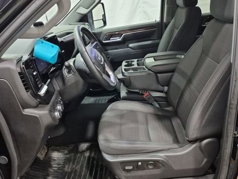 Used 2025 GMC Sierra 2500 SLE w/ SLE Convenience Package AWD/4WD image 2