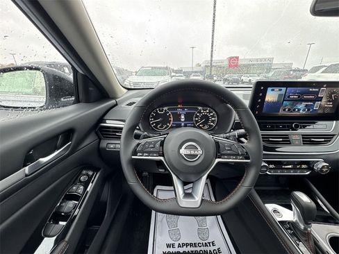 New 2025 Nissan Altima 2.5 SR image 14